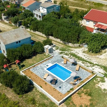 Family Friendly Apartments With A Swimming Pool Rtina - Stosici, Zadar - 21450 Esterno foto