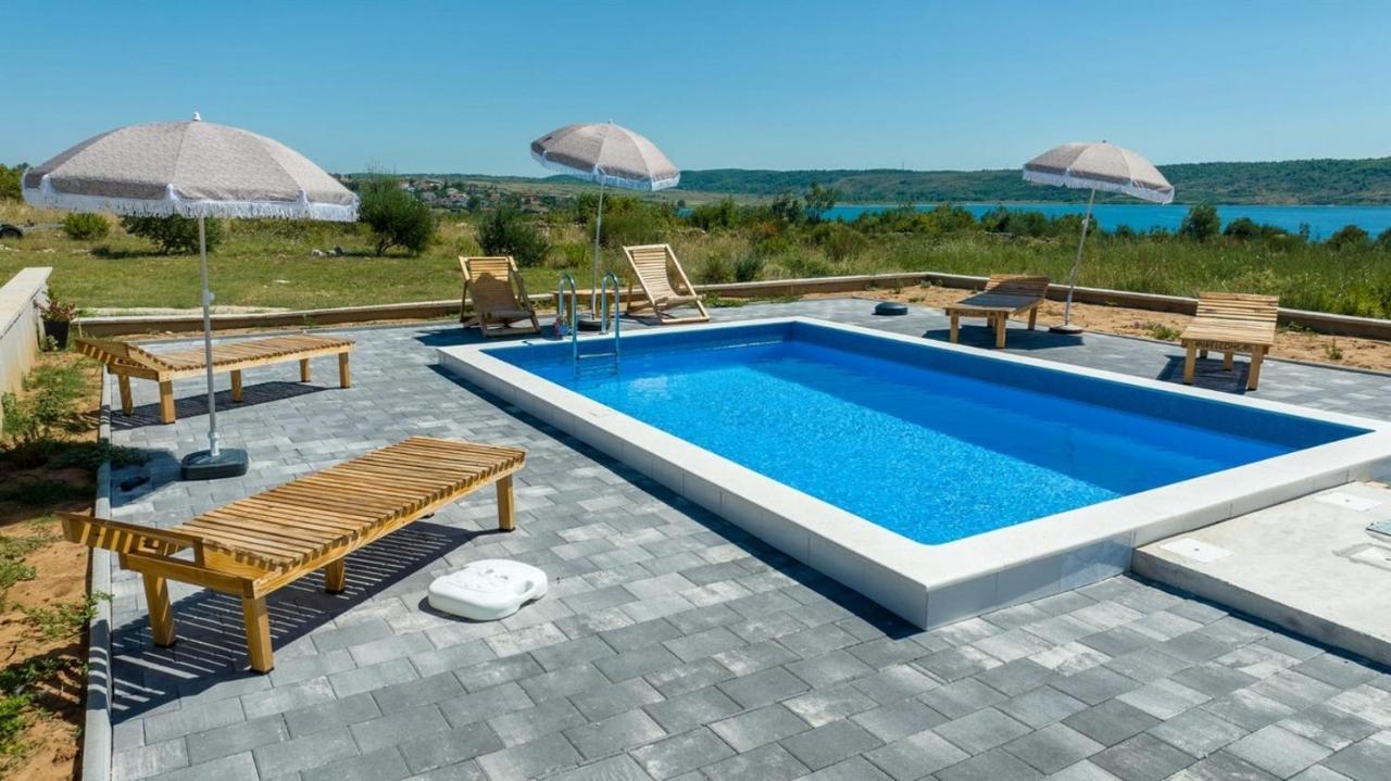 Family Friendly Apartments With A Swimming Pool Rtina - Stosici, Zadar - 21450 Esterno foto